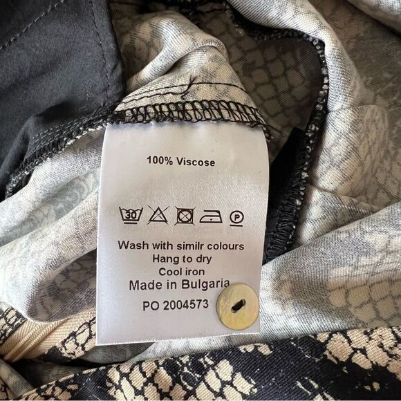 Anthropologie | Seen Worn Kept Snake-Printed Jumpsuit
NEW Size 4 - Picture 7 of 7